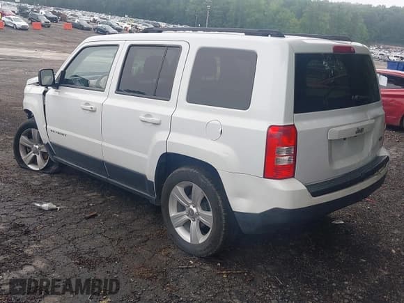 ✅ 2015 Jeep Patriot High Altitude • VIN: 1C4NJPFA3FD240561 • Лот: 42356595. Опубликован ранее на IAAI с пробегом 89 799 миль. Бесплатный доступ к архиву аукционных продаж из США и подробный отчёт об истории автомобиля на DreamBid. Изображение 3.