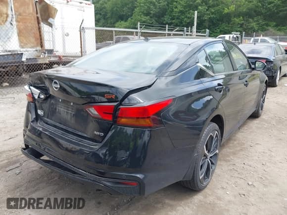 ✅ 2024 Nissan Altima SR • VIN: 1N4BL4CW2RN402390 • Лот: 42537536. Опубликован ранее на IAAI с пробегом 20 915 миль. Бесплатный доступ к архиву аукционных продаж из США и подробный отчёт об истории автомобиля на DreamBid. Изображение 4.