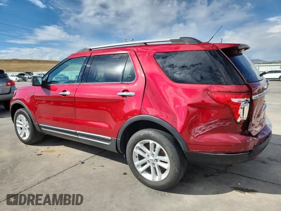 ✅ 2015 Ford Explorer XLT • VIN: 1FM5K8D86FGC42334 • Lot: 90051795. Wystawiony na Copart z przebiegiem Nie podano. Bezpłatny archiwum sprzedaży aukcyjnych z USA i szczegółowy raport historii pojazdu na DreamBid. Zdjęcie 2.