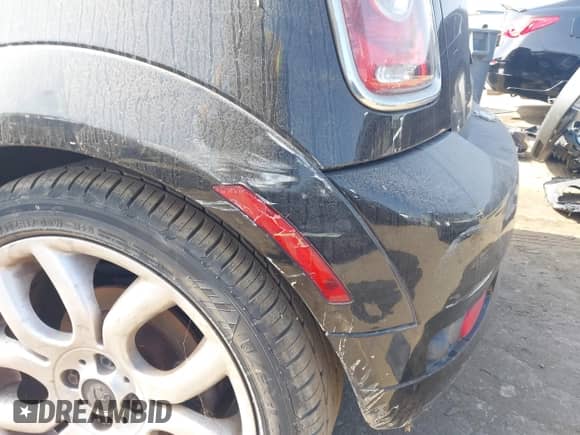 2010 MINI Hardtop S with VIN WMWMF7C50ATX41701, listed as a IAAI auction lot 43607245 with 146,196 mi miles and . Bid and sale history available at DreamBid. Image 12.