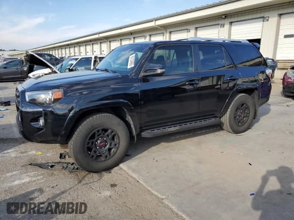 ✅ 2018 Toyota 4Runner SR5 Premium • VIN: JTEBU5JR7J5543675 • Lot: 85124965. Listed on Copart with 102,754 mi. Free auction sales archive from the USA and detailed vehicle history report at DreamBid. Image 1.
