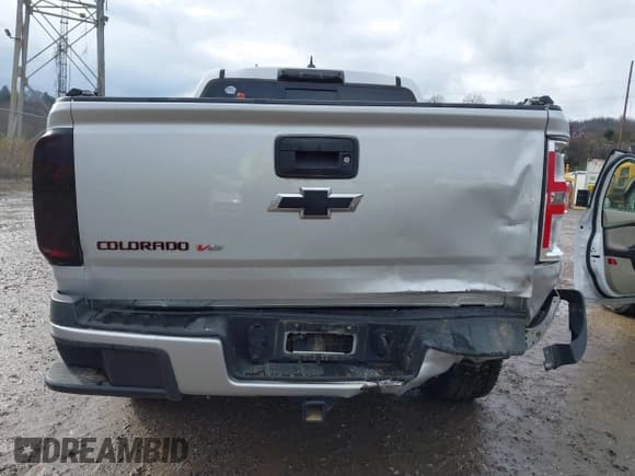 ✅ 2018 Chevrolet Colorado 4WD LT • VIN: 1GCGTCEN2J1252873 • Лот: 43782665. Опубликован ранее на IAAI с пробегом 52 415 миль. Бесплатный доступ к архиву аукционных продаж из США и подробный отчёт об истории автомобиля на DreamBid. Изображение 16.