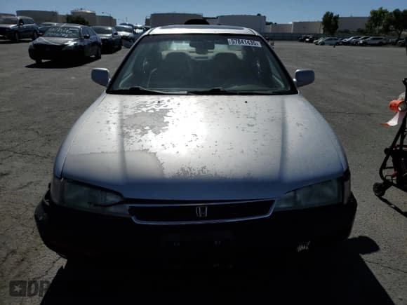 ✅ 1997 Honda Accord EX • VIN: 1HGCD5652VA054601 • Лот: 57841435. Опубликован ранее на Copart с пробегом 246 712 миль. Бесплатный доступ к архиву аукционных продаж из США и подробный отчёт об истории автомобиля на DreamBid. Изображение 5.