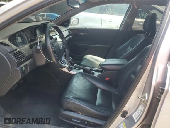 ✅ 2015 Honda Accord EX-L • VIN: 1HGCR2F8XFA184671 • Лот: 56852165. Опубликован ранее на Copart с пробегом 208 767 миль. Бесплатный доступ к архиву аукционных продаж из США и подробный отчёт об истории автомобиля на DreamBid. Изображение 7.