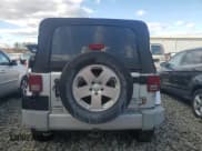 ✅ 2010 Jeep Wrangler Unlimited Sahara • VIN: 1J4HA5H12AL185172 • Lot: 90919275. Wystawiony na Copart z przebiegiem 230 887 mil. Bezpłatny archiwum sprzedaży aukcyjnych z USA i szczegółowy raport historii pojazdu na DreamBid. Zdjęcie 6.