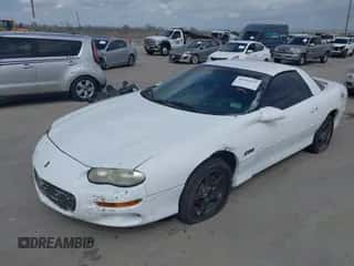 1999 Chevrolet Camaro z VIN 2G1FP22KXX2111589, wystawiony jako IAAI lot #41792655 z przebiegiem Nie podano mil oraz . Historia ofert i sprzedaży dostępna na DreamBid. Obrazek 6.