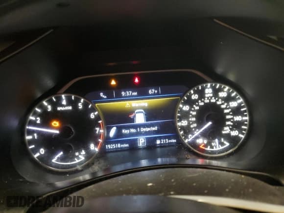 ✅ 2015 Nissan Murano SL • VIN: 5N1AZ2MH6FN267575 • Lot: 81393745. Listed on Copart with 192,518 mi. Free auction sales archive from the USA and detailed vehicle history report at DreamBid. Image 9.