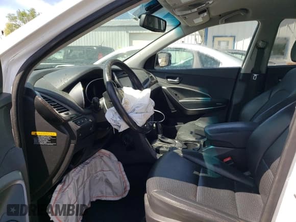 ✅ 2014 Hyundai Santa Fe • VIN: 5XYZU3LA8EG172991 • Lot: 52577414. Listed on Copart with 108,261 mi. Free auction sales archive from the USA and detailed vehicle history report at DreamBid. Image 7.