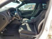 ✅ 2019 Dodge Charger SXT • VIN: 2C3CDXJG9KH758041 • Lot: 69484595. Wystawiony na Copart z przebiegiem 149 821 mil. Bezpłatny archiwum sprzedaży aukcyjnych z USA i szczegółowy raport historii pojazdu na DreamBid. Zdjęcie 7.