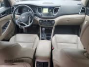 ✅ 2016 Hyundai Tucson Limited • VIN: KM8J33A29GU073802 • Лот: 91967875. Опубликован ранее на Copart с пробегом 56 952 миль. Бесплатный доступ к архиву аукционных продаж из США и подробный отчёт об истории автомобиля на DreamBid. Изображение 8.