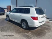 ✅ 2009 Toyota Highlander • VIN: JTEDS41A192074342 • Lot: 42656207. Listed on IAAI with 245,450 mi. Free auction sales archive from the USA and detailed vehicle history report at DreamBid. Image 3.