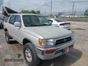 ✅ 1996 Toyota 4Runner SR5 • VIN: JT3HN86R1T0037026 • Lot: 42155076. Wystawiony na IAAI z przebiegiem 228 804 mil. Bezpłatny archiwum sprzedaży aukcyjnych z USA i szczegółowy raport historii pojazdu na DreamBid. Zdjęcie 1.