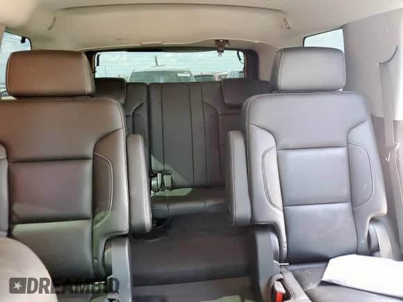 2019 Chevrolet Tahoe Premier z VIN 1GNSKCKJ6KR109319, wystawiony jako Copart lot #60488715 z przebiegiem 96 580 mil mil oraz Szkoda całkowita • Salvage title. Historia ofert i sprzedaży dostępna na DreamBid. Obrazek 10.