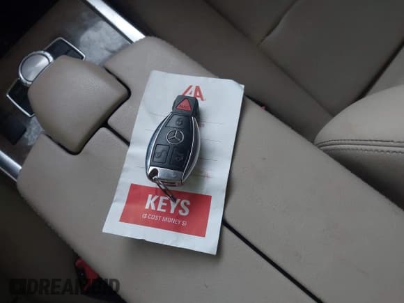 ✅ 2014 Mercedes-Benz E 350 Sport • VIN: WDDHF5KB7EA814456 • Lot: 43544331. Listed on IAAI with 168,889 mi. Free auction sales archive from the USA and detailed vehicle history report at DreamBid. Image 11.