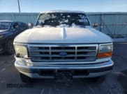 ✅ 1997 Ford F-250 • VIN: 1FTHF26H5VEA55502 • Lot: 81785564. Wystawiony na Copart z przebiegiem 317 479 mil. Bezpłatny archiwum sprzedaży aukcyjnych z USA i szczegółowy raport historii pojazdu na DreamBid. Zdjęcie 5.