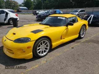 ✅ 2001 Dodge Viper RT/10 • VIN: 1B3ER65E41V700905 • Lot: 55673045. Listed on Copart with 5,648 mi. Free auction sales archive from the USA and detailed vehicle history report at DreamBid. Image 1.