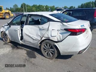 ✅ 2021 Nissan Versa SV • VIN: 3N1CN8EV0ML880338 • Lot: 43005408. Listed on IAAI with 89,391 mi. Free auction sales archive from the USA and detailed vehicle history report at DreamBid. Image 3.