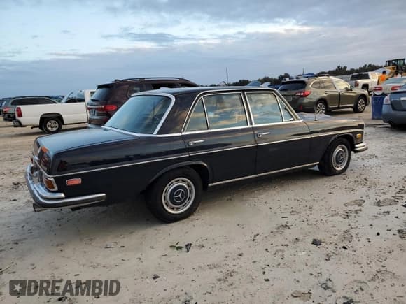 ✅ 1970 Mercedes-Benz 280 • VIN: 12044622 • Lot: 74448174. Listed on Copart with 754 mi. Free auction sales archive from the USA and detailed vehicle history report at DreamBid. Image 3.