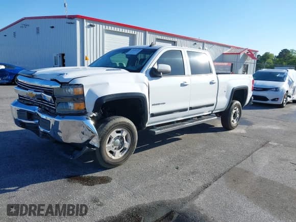 ✅ 2015 Chevrolet Silverado 2500HD LT • VIN: 1GC1KVE84FF567876 • Lot: 41898166. Listed on IAAI with 110,280 mi. Free auction sales archive from the USA and detailed vehicle history report at DreamBid. Image 17.