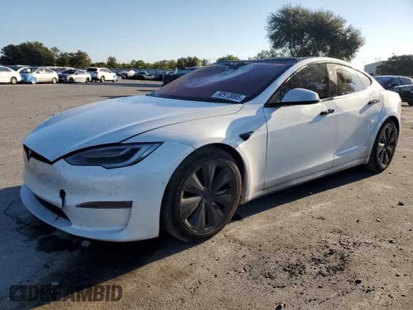 ✅ 2022 Tesla Model S • VIN: 5YJSA1E52NF467378 • Лот: 92913085. Опубликован ранее на Copart с пробегом 103 474 миль. Бесплатный доступ к архиву аукционных продаж из США и подробный отчёт об истории автомобиля на DreamBid. Изображение 1.