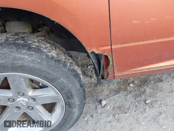 ✅ 2010 Dodge 1500 SLT • VIN: 1D7RV1GT0AS193809 • Lot: 43669414. Listed on IAAI with 218,063 mi. Free auction sales archive from the USA and detailed vehicle history report at DreamBid. Image 17.