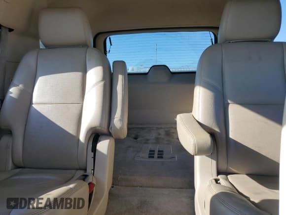 ✅ 2013 Chevrolet Tahoe LTZ • VIN: 1GNSCCE01DR365631 • Lot: 80849565. Listed on Copart with 260,352 mi. Free auction sales archive from the USA and detailed vehicle history report at DreamBid. Image 10.