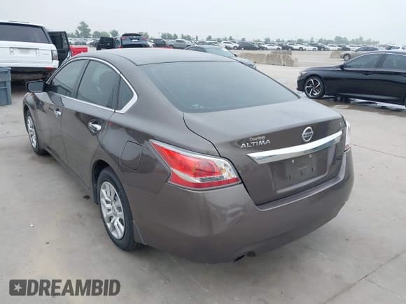 ✅ 2015 Nissan Altima S • VIN: 1N4AL3AP8FC156731 • Лот: 42331340. Опубликован ранее на IAAI с пробегом 263 945 миль. Бесплатный доступ к архиву аукционных продаж из США и подробный отчёт об истории автомобиля на DreamBid. Изображение 3.