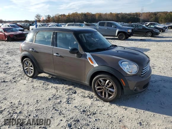 ✅ 2014 MINI Countryman • VIN: WMWZB3C58EWR37089 • Lot: 92995145. Listed on Copart with 109,624 mi. Free auction sales archive from the USA and detailed vehicle history report at DreamBid. Image 4.