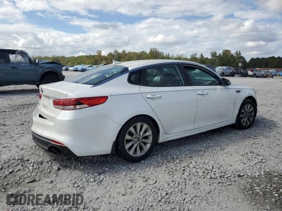 ✅ 2018 Kia Optima LX • VIN: 5XXGT4L3XJG264961 • Lot: 85362765. Wystawiony na Copart z przebiegiem 180 371 mil. Bezpłatny archiwum sprzedaży aukcyjnych z USA i szczegółowy raport historii pojazdu na DreamBid. Zdjęcie 3.