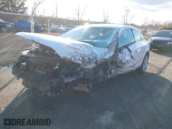 ✅ 2013 Volkswagen CC R-Line • VIN: WVWBP7AN2DE546329 • Lot: 43664929. Listed on IAAI with 123,655 mi. Free auction sales archive from the USA and detailed vehicle history report at DreamBid. Image 17.