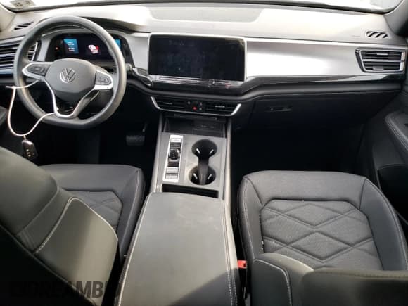 ✅ 2024 Volkswagen Atlas SE • VIN: 1V2LE2CA8RC243404 • Lot: 82175435. Listed on Copart with 13,617 mi. Free auction sales archive from the USA and detailed vehicle history report at DreamBid. Image 8.