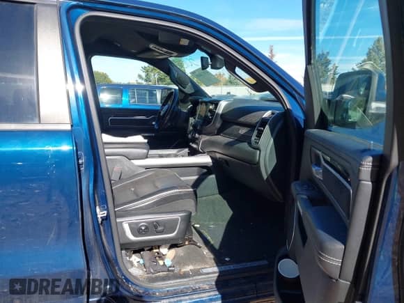 2020 Ram 1500 Laramie с VIN 1C6SRFJTXLN219802, выставлен на аукционе IAAI как лот 43533015 с пробегом 55 908 миль миль и . История ставок и продаж доступна на DreamBid. Изображение 5.