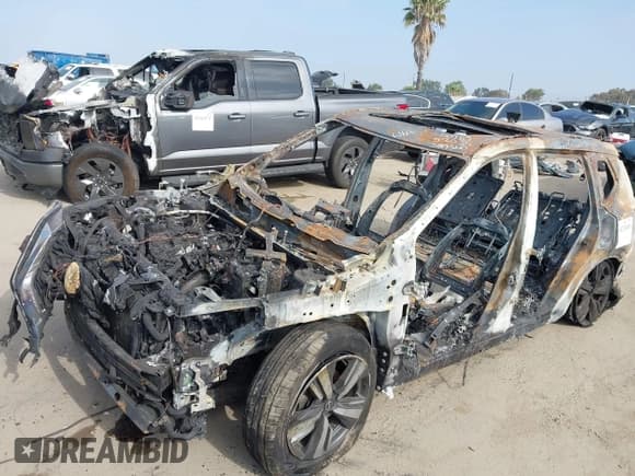✅ 2023 Nissan Rogue SL • VIN: 5N1BT3CA3PC678235 • Lot: 42333453. Listed on IAAI with Not provided. Free auction sales archive from the USA and detailed vehicle history report at DreamBid. Image 6.