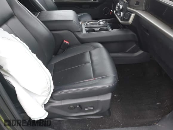 ✅ 2022 Ford Expedition XLT • VIN: 1FMJU1JT2NEA60858 • Lot: 41733250. Listed on IAAI with 31,342 mi. Free auction sales archive from the USA and detailed vehicle history report at DreamBid. Image 5.