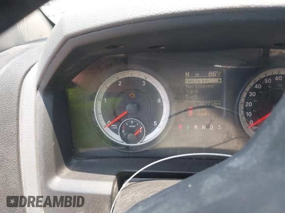 ✅ 2013 Ram 2500 SLT • VIN: 3C6UR5ML8DG524725 • Lot: 42918122. Wystawiony na IAAI z przebiegiem 327 718 mil. Bezpłatny archiwum sprzedaży aukcyjnych z USA i szczegółowy raport historii pojazdu na DreamBid. Zdjęcie 7.