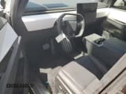 ✅ 2024 Tesla Cybertruck • VIN: 7G2CEHED5RA004336 • Lot: 61506604. Wystawiony na Copart z przebiegiem 4 743 mil. Bezpłatny archiwum sprzedaży aukcyjnych z USA i szczegółowy raport historii pojazdu na DreamBid. Zdjęcie 8.