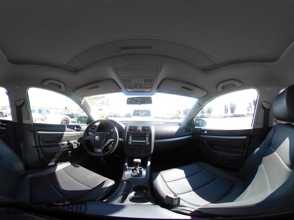 ✅ 2008 Volkswagen Jetta SE • VIN: 3VWRZ71K68M144258 • Lot: 43498103. Wystawiony na IAAI z przebiegiem 148 319 mil. Bezpłatny archiwum sprzedaży aukcyjnych z USA i szczegółowy raport historii pojazdu na DreamBid. Zdjęcie 18.