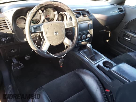 ✅ 2010 Dodge Challenger SRT-8 • VIN: 2B3CJ7DW0AH278915 • Lot: 74315243. Listed on Copart with 99,869 mi. Free auction sales archive from the USA and detailed vehicle history report at DreamBid. Image 8.