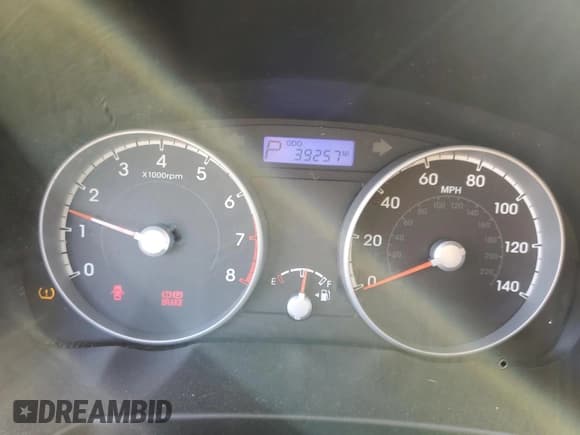 ✅ 2010 Hyundai Accent GS • VIN: KMHCM3AC8AU163948 • Лот: 84078474. Опубликован ранее на Copart с пробегом 39 257 миль. Бесплатный доступ к архиву аукционных продаж из США и подробный отчёт об истории автомобиля на DreamBid. Изображение 9.