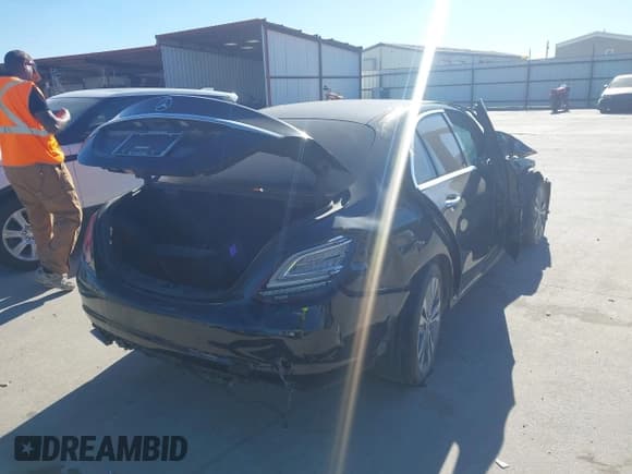 ✅ 2020 Mercedes-Benz C 300 • VIN: WDDWF8DB2LR545092 • Lot: 43687705. Listed on IAAI with 38,928 mi. Free auction sales archive from the USA and detailed vehicle history report at DreamBid. Image 4.