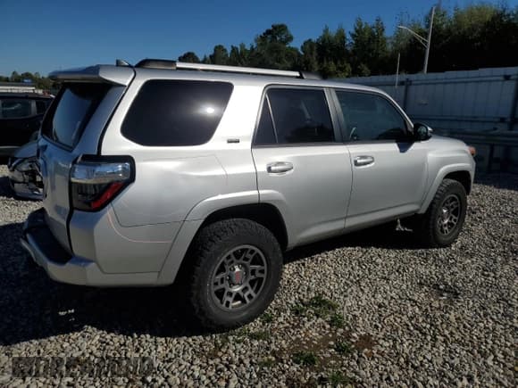 ✅ 2019 Toyota 4Runner SR5 Premium • VIN: JTEBU5JR7K5685638 • Lot: 87049125. Wystawiony na Copart z przebiegiem 100 225 mil. Bezpłatny archiwum sprzedaży aukcyjnych z USA i szczegółowy raport historii pojazdu na DreamBid. Zdjęcie 3.