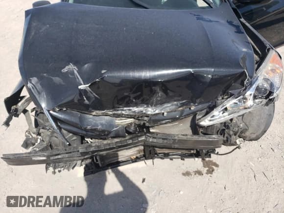 ✅ 2011 Hyundai Sonata GLS • VIN: 5NPEB4AC8BH208570 • Lot: 70562384. Listed on Copart with 97,795 mi. Free auction sales archive from the USA and detailed vehicle history report at DreamBid. Image 12.