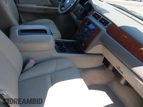 ✅ 2007 Chevrolet Avalanche LTZ • VIN: 3GNFK12347G239825 • Lot: 42837853. Listed on IAAI with 163,291 mi. Free auction sales archive from the USA and detailed vehicle history report at DreamBid. Image 5.