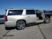 ✅ 2017 Chevrolet Suburban Premier • VIN: 1GNSKJKC6HR246243 • Лот: 74780514. Опубликован ранее на Copart с пробегом 109 406 миль. Бесплатный доступ к архиву аукционных продаж из США и подробный отчёт об истории автомобиля на DreamBid. Изображение 3.