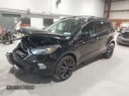 ✅ 2017 Ford Escape SE • VIN: 1FMCU9G96HUD32633 • Lot: 43710080. Wystawiony na IAAI z przebiegiem 146 700 mil. Bezpłatny archiwum sprzedaży aukcyjnych z USA i szczegółowy raport historii pojazdu na DreamBid. Zdjęcie 17.