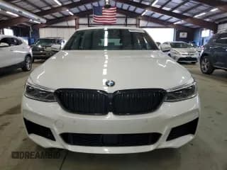 ✅ 2019 BMW 6 Series 640i xDrive • VIN: WBAJV6C55KBK07990 • Lot: 89869205. Wystawiony na Copart z przebiegiem 115 977 mil. Bezpłatny archiwum sprzedaży aukcyjnych z USA i szczegółowy raport historii pojazdu na DreamBid. Zdjęcie 5.