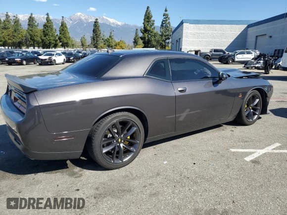 ✅ 2019 Dodge Challenger R/T Scat Pack • VIN: 2C3CDZFJ4KH719132 • Lot: 47445364. Wystawiony na Copart z przebiegiem Nie podano. Bezpłatny archiwum sprzedaży aukcyjnych z USA i szczegółowy raport historii pojazdu na DreamBid. Zdjęcie 3.