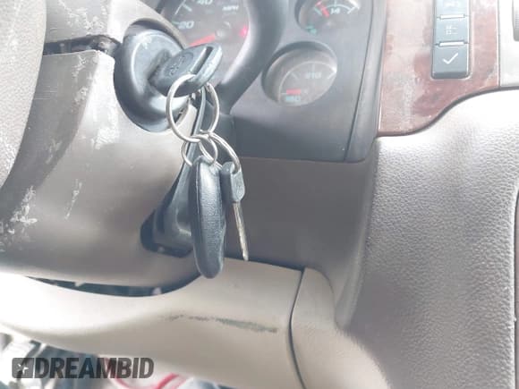 ✅ 2012 Chevrolet Silverado 1500 LTZ • VIN: 3GCPCTE02CG282559 • Lot: 41416014. Wystawiony na IAAI z przebiegiem 133 317 mil. Bezpłatny archiwum sprzedaży aukcyjnych z USA i szczegółowy raport historii pojazdu na DreamBid. Zdjęcie 11.