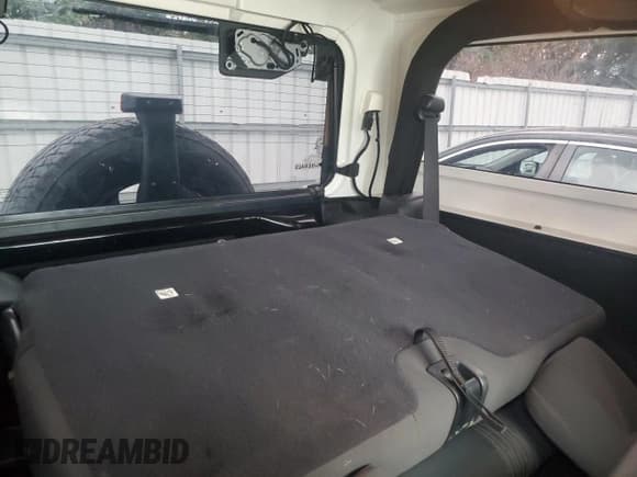 ✅ 2011 Jeep Wrangler Sahara • VIN: 1J4AA5D19BL638812 • Lot: 68199105. Listed on Copart with 152,106 mi. Free auction sales archive from the USA and detailed vehicle history report at DreamBid. Image 11.