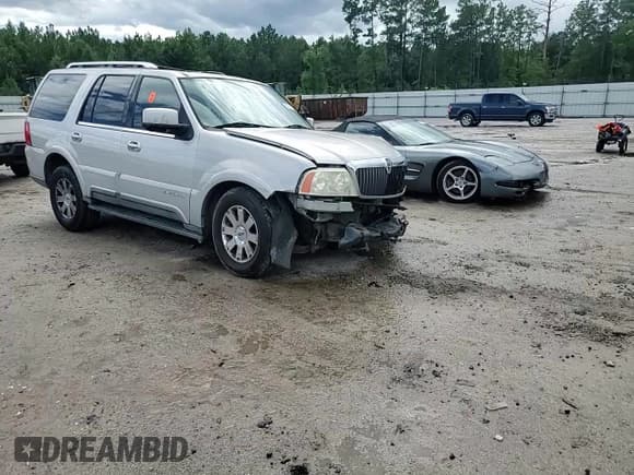 ✅ 2003 Lincoln Navigator Luxury • VIN: 5LMFU28R23LJ44819 • Lot: 66774594. Wystawiony na Copart z przebiegiem Nie podano. Bezpłatny archiwum sprzedaży aukcyjnych z USA i szczegółowy raport historii pojazdu na DreamBid. Zdjęcie 12.